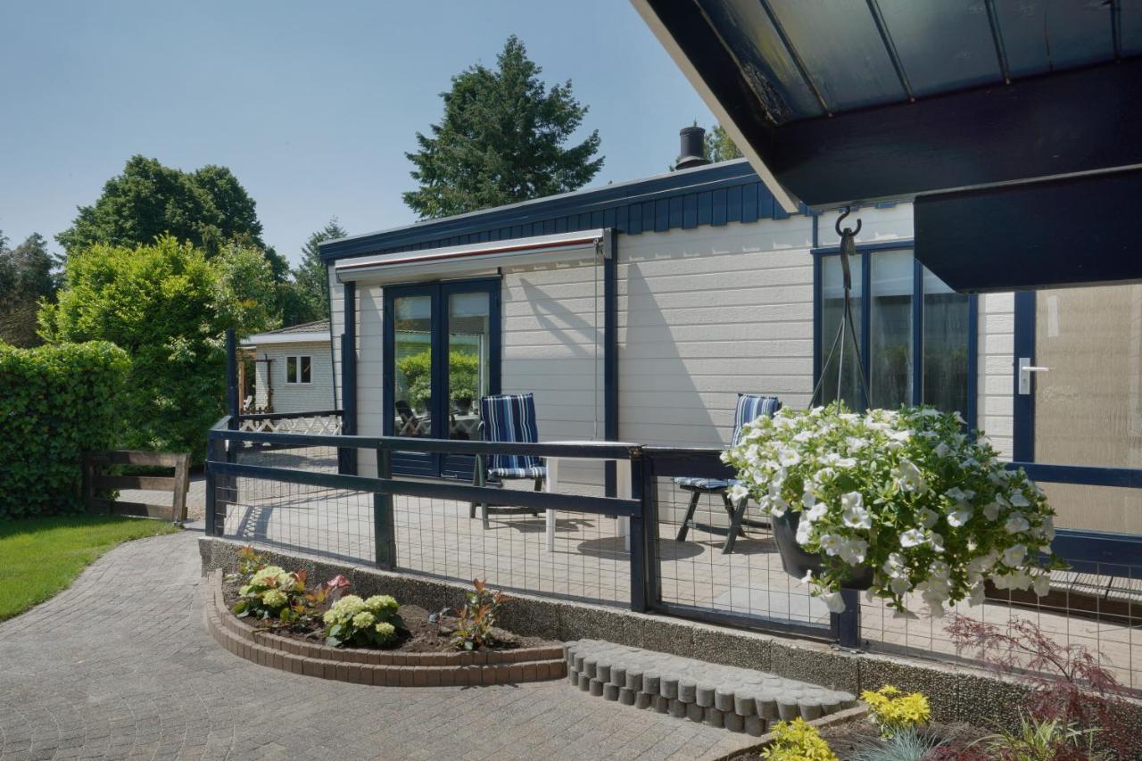 Gezellig En Relaxed Verblijf In Chalet In Putten Op De Veluwe! 외부 사진
